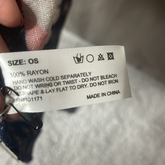 One Size BREATH OF YOUTH FLORAL KIMONO-NWT - Picture 16 of 16